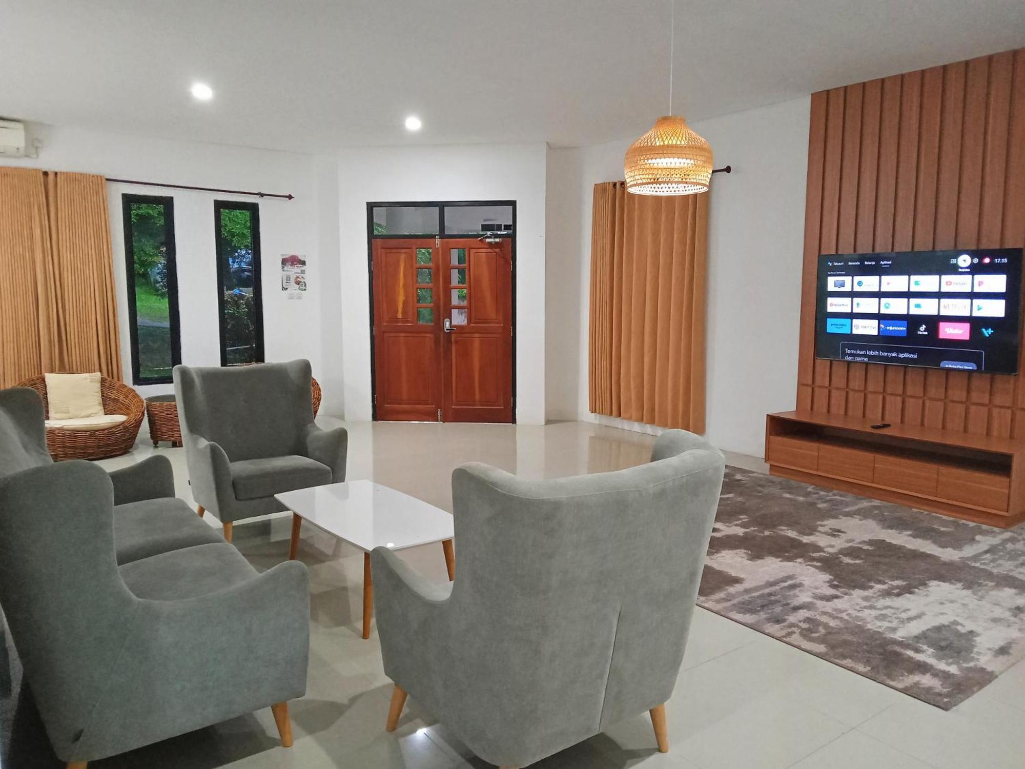 Hotel Jatiluhur Valley